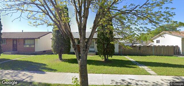 Larawan ng 70 Manley Avenue sa Winnipeg, Manitoba
