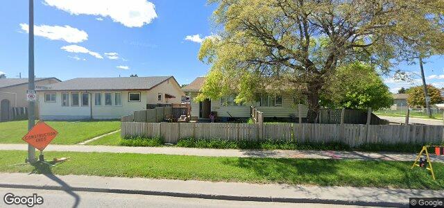 Larawan ng 722 Keewatin Street sa Winnipeg, Manitoba