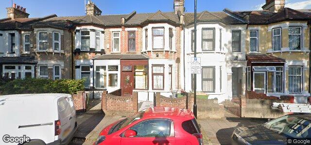 Larawan ng 73 Lucas Avenue sa Winnipeg, Manitoba