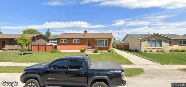 Larawan ng 75 Eckhardt Avenue sa Winnipeg, Manitoba