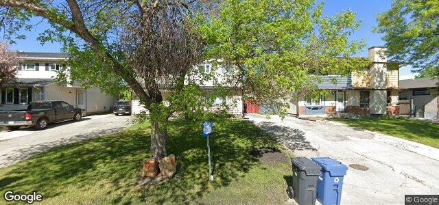 Larawan ng 77 Charter Drive sa Winnipeg, Manitoba