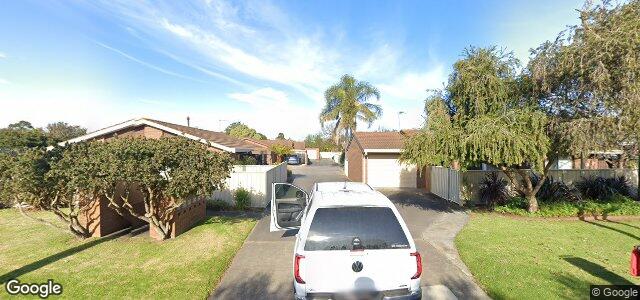 Larawan ng 82 Inglis Street sa Winnipeg, Manitoba