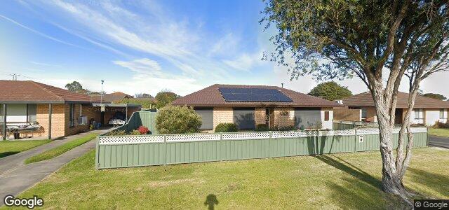 Larawan ng 90 Inglis Street sa Winnipeg, Manitoba