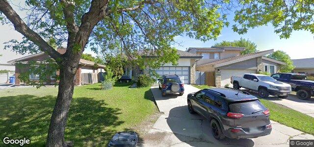 Photo of 92 Poplynn Drive in Winnipeg, Manitoba