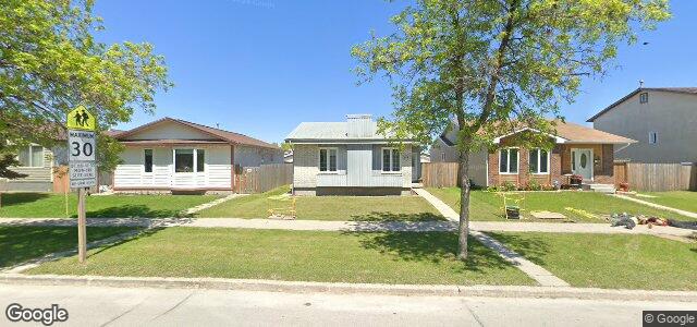 Larawan ng 93 Lucas Avenue sa Winnipeg, Manitoba