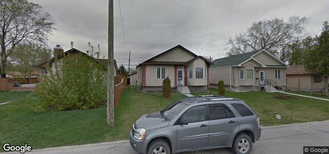 Larawan ng 93 Ringel Avenue sa Winnipeg, Manitoba
