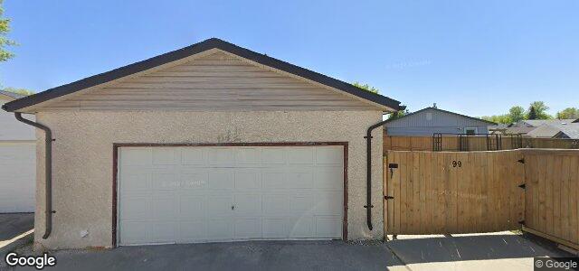 Larawan ng 99 Sanderson Avenue sa Winnipeg, Manitoba