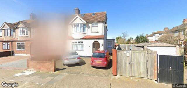 Larawan ng 2 Eastwood Drive sa Winnipeg, Manitoba