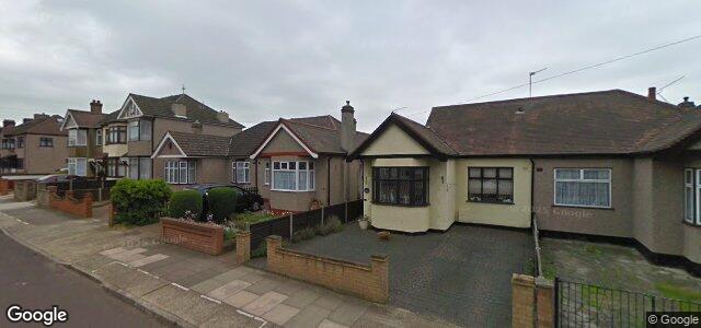 Larawan ng 21 Eastwood Drive sa Winnipeg, Manitoba