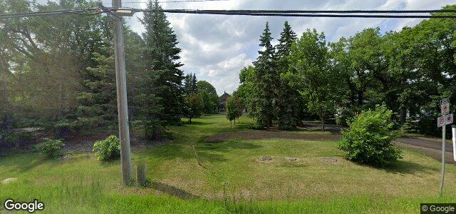 Larawan ng 2106 Henderson Highway sa Winnipeg, Manitoba