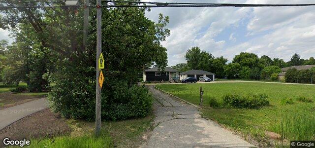 Larawan ng 2110 Henderson Highway sa Winnipeg, Manitoba