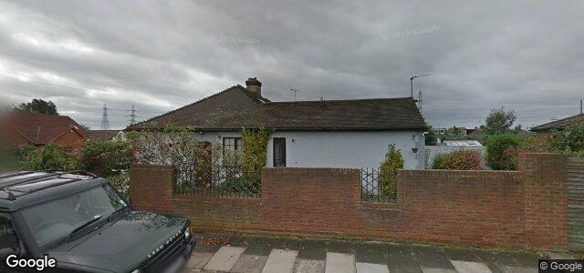 Larawan ng 34 Eastwood Drive sa Winnipeg, Manitoba