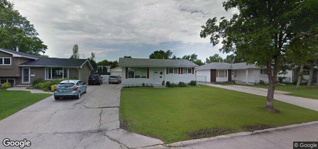 Larawan ng 10 Merrill Crescent sa Winnipeg, Manitoba