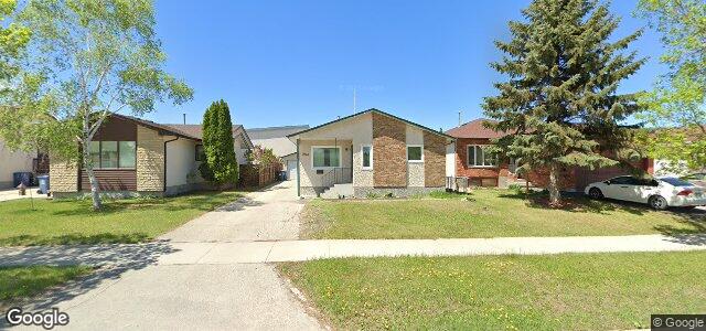 Larawan ng 1074 London Street sa Winnipeg, Manitoba