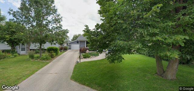 Larawan ng 111 Reay Crescent sa Winnipeg, Manitoba