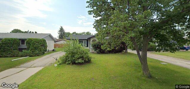 Larawan ng 130 Reay Crescent sa Winnipeg, Manitoba