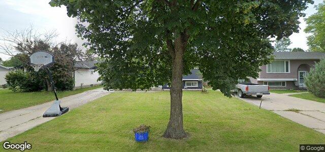 Larawan ng 134 Reay Crescent sa Winnipeg, Manitoba