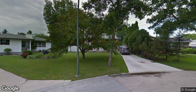 Larawan ng 18 Merrill Crescent sa Winnipeg, Manitoba