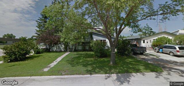 Larawan ng 2 Reay Crescent sa Winnipeg, Manitoba