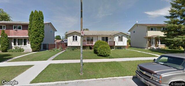 Larawan ng 211 Tu-Pelo Avenue sa Winnipeg, Manitoba