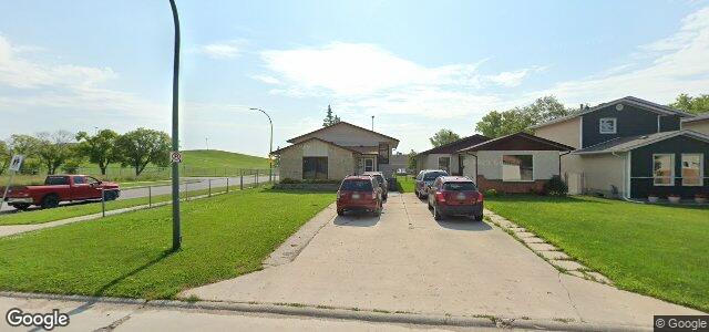 Larawan ng 3 Hershey Street sa Winnipeg, Manitoba