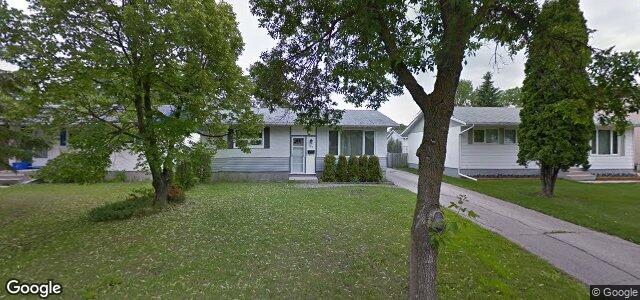 Larawan ng 35 Merrill Crescent sa Winnipeg, Manitoba