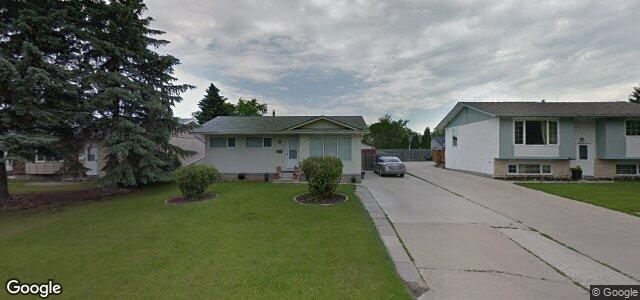 Larawan ng 35 Rizer Crescent sa Winnipeg, Manitoba