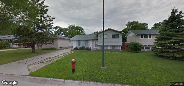Larawan ng 42 Rizer Crescent sa Winnipeg, Manitoba