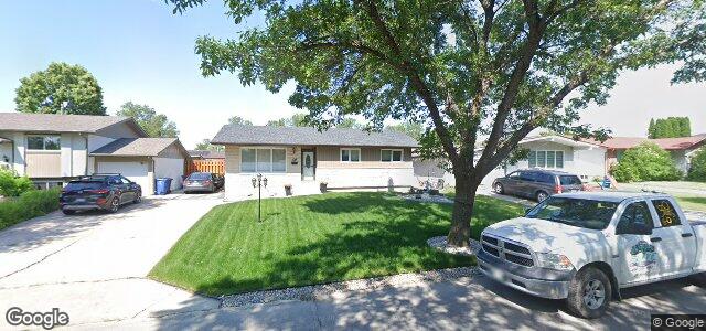 Larawan ng 50 Siddall Crescent sa Winnipeg, Manitoba