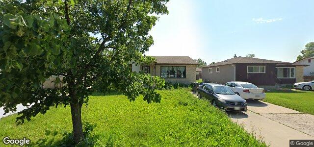 Larawan ng 61 Siddall Crescent sa Winnipeg, Manitoba