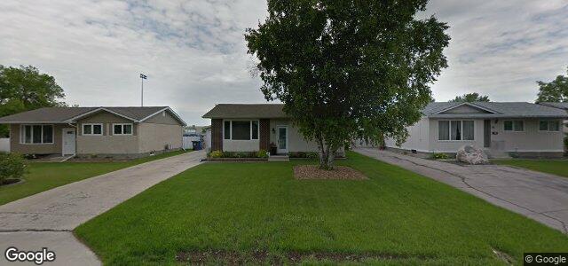 Larawan ng 62 Rizer Crescent sa Winnipeg, Manitoba