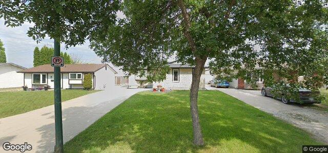 Larawan ng 67 Hobbs Crescent sa Winnipeg, Manitoba
