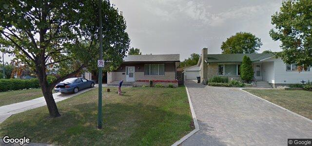 Larawan ng 70 Amelia Crescent sa Winnipeg, Manitoba