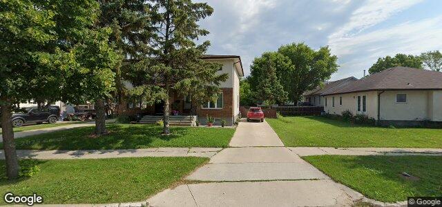 Larawan ng 707 Blantyre Avenue sa Winnipeg, Manitoba