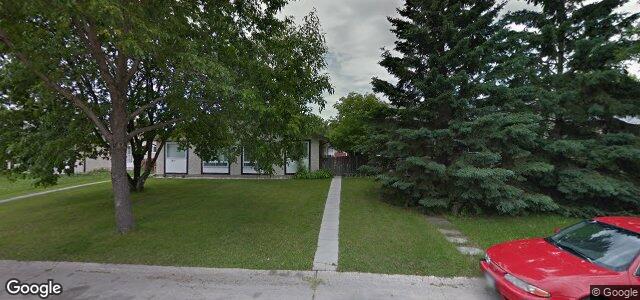 Larawan ng 767 Bronx Avenue sa Winnipeg, Manitoba