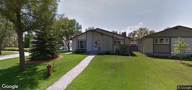 Photo of 77 Stacey Bay in Winnipeg, Manitoba