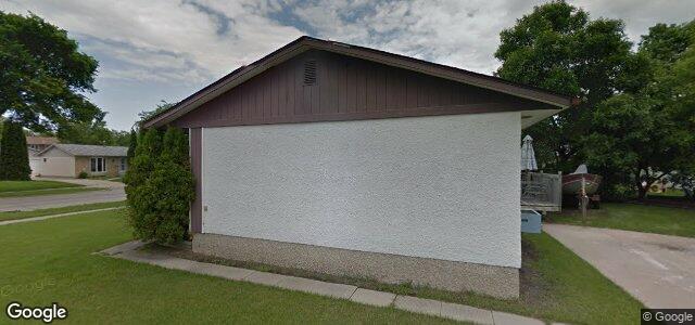 Photo of 825 Louelda Street in Winnipeg, Manitoba