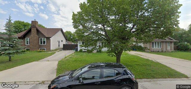 Larawan ng 83 Reay Crescent sa Winnipeg, Manitoba