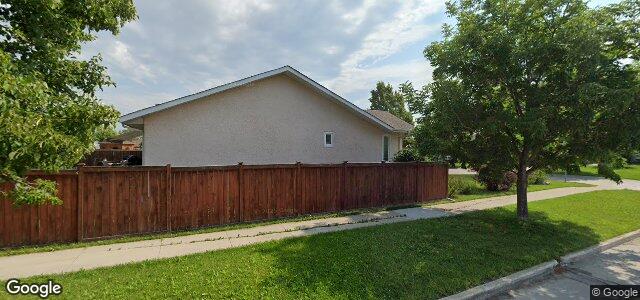 Larawan ng 90 Dowhan Crescent sa Winnipeg, Manitoba
