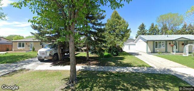 Larawan ng 908 Louelda Street sa Winnipeg, Manitoba