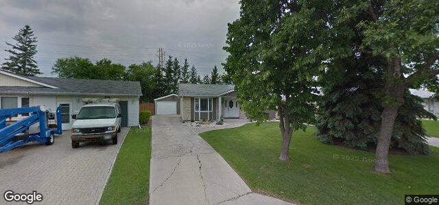 Larawan ng 91 Hobbs Crescent sa Winnipeg, Manitoba