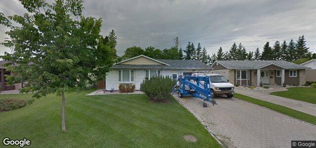 Larawan ng 95 Hobbs Crescent sa Winnipeg, Manitoba