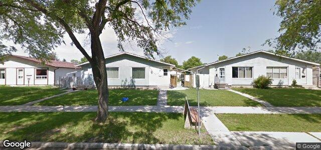 Larawan ng 990 London Street sa Winnipeg, Manitoba