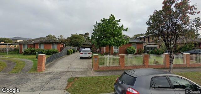 Larawan ng 28 Regal Avenue sa Winnipeg, Manitoba