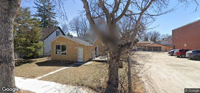 Larawan ng 30 Varennes Avenue sa Winnipeg, Manitoba