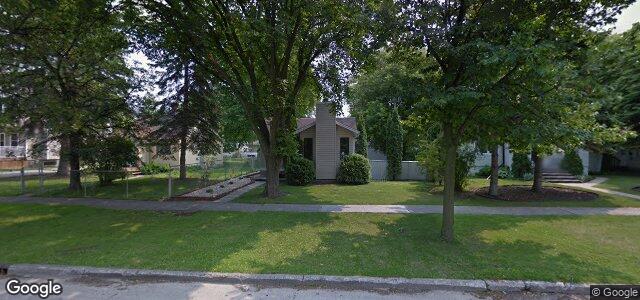 Larawan ng 52 Inman Avenue sa Winnipeg, Manitoba