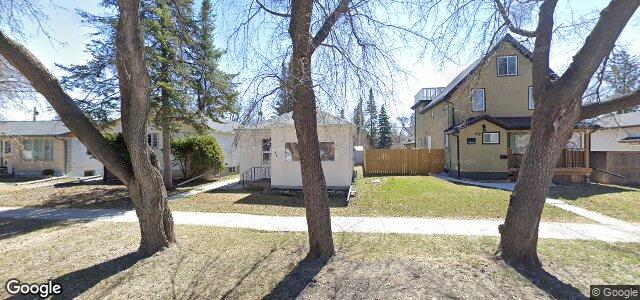 Larawan ng 54 Regal Avenue sa Winnipeg, Manitoba