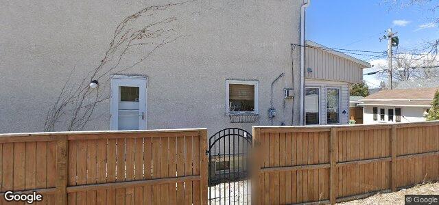 Larawan ng 89 Regal Avenue sa Winnipeg, Manitoba