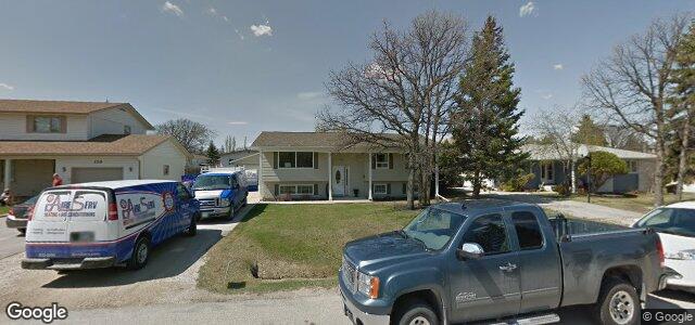 Larawan ng 116 Stockdale Street sa Winnipeg, Manitoba