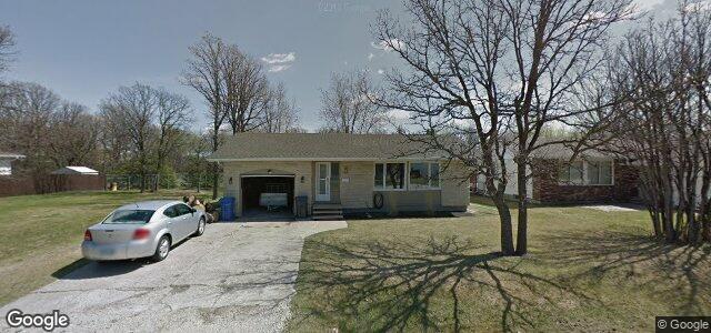 Larawan ng 117 Stockdale Street sa Winnipeg, Manitoba